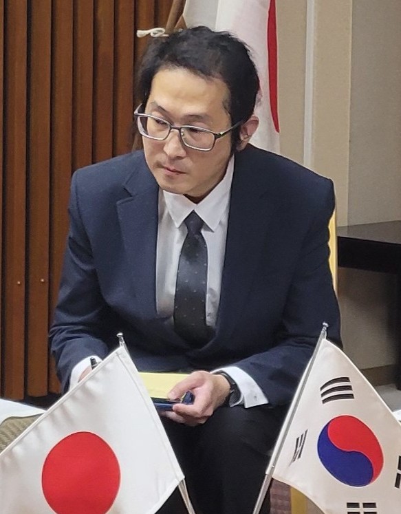 講師 金　甲鉉（キム　カピョン）