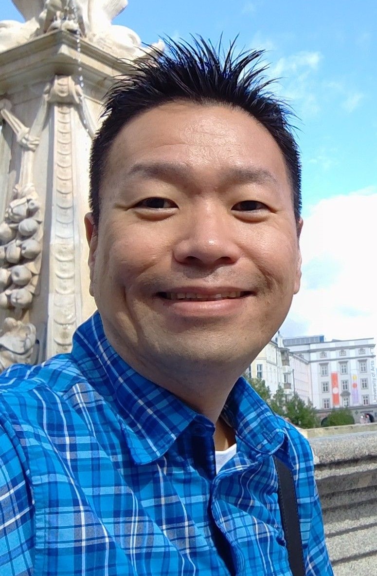 講師 友原　嘉彦