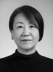 講師 得居　由美