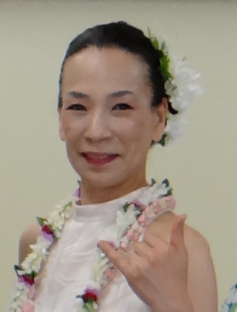 講師 松山　玲子（アロハ　ルアナ　フラ　インストラクター）