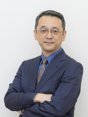 安井　明彦