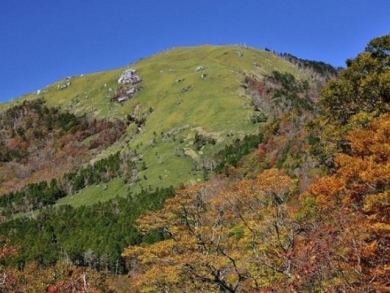 高新山巡り・四国百山(46)「白髪山(1770m・入門)」 高新山巡り・四国百山(46)「白髪山(1770m・入門)」