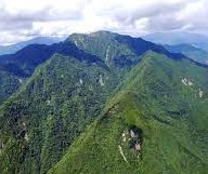 <少人数で行くチャレンジ登山・中級> 険しい山・石立山(1708m) <少人数で行くチャレンジ登山・中級> 険しい山・石立山(1708m)