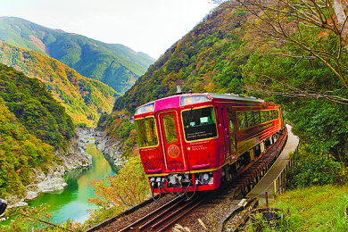 JR観光列車 四国まんなか千年ものがたり JR観光列車 四国まんなか千年ものがたり