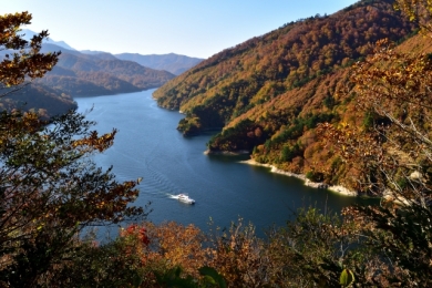 奥只見湖