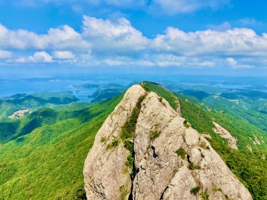 高知龍馬空港発着FDAチャーターで行く！　 山歩き旅行・対馬の霊峰「白嶽」と古代山城「金田城跡」トレッキング　3日間（初級）