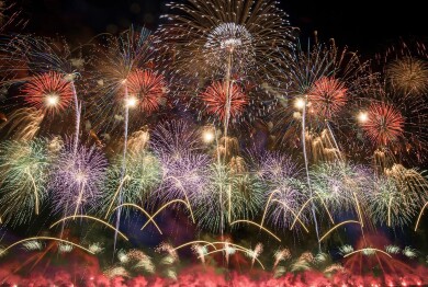 全国花火競技大会『大曲の花火』～花火会場中央部のテーブル付き椅子席！！
