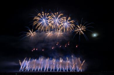 西日本最大級 「全国花火師競技大会」にし阿波の花火 伊野駅発 西日本最大級 「全国花火師競技大会」にし阿波の花火 伊野駅発