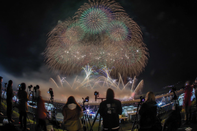 西日本最大級 「全国花火師競技大会」にし阿波の花火 安芸駅発 西日本最大級 「全国花火師競技大会」にし阿波の花火 安芸駅発